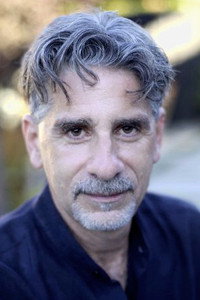 المخرج Rob Spera