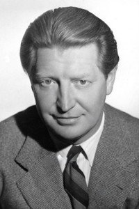 الممثل Roger Livesey