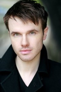 الممثل Ronan Raftery