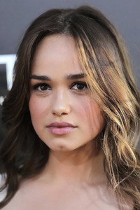 الممثل Rose Williams