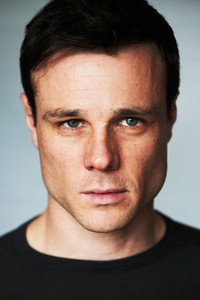 الممثل Rupert Evans