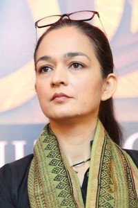 الممثل Samiya Mumtaz