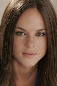 الممثل Sarah Butler