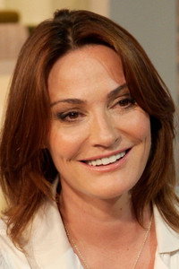 الممثل Sarah Parish