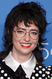 الممثل Sarah Sherman