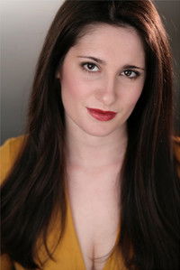 الممثل Sarah T. Cohen
