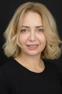 الممثل Sibel Tasçioglu