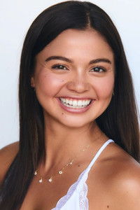 الممثل Siena Agudong