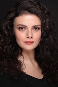 الممثل Sinem Ünsal