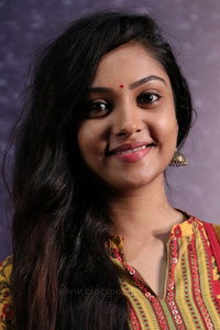 الممثل Smruthi Venkat