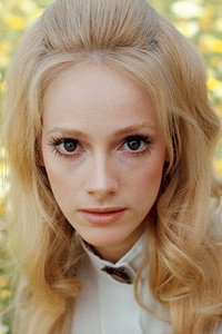 الممثل Sondra Locke
