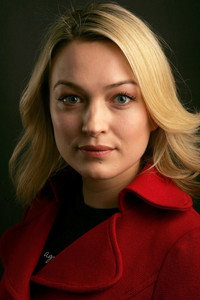 الممثل Sophia Myles