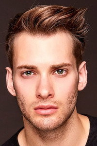 المخرج Spencer Squire