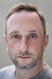 الممثل Steve Edge