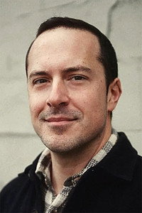 المخرج Steven Feinartz