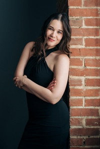 الممثل Sugey Cruz