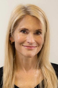 الممثل Suzanne Snyder