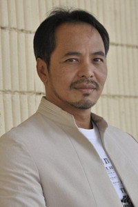 الممثل Tanapol Chuksrida