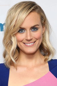 الممثل Taylor Schilling