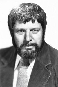 الممثل Theodore Bikel