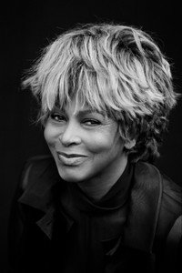 الممثل Tina Turner