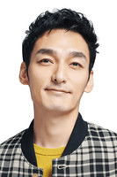 الممثل Tsuyoshi Kusanagi