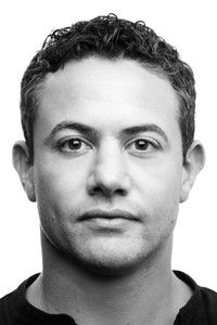 الممثل Warren Brown