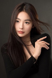 الممثل Yaxi Liu