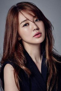 الممثل Yoon Eun-hye