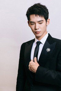 الممثل Yosh Yu