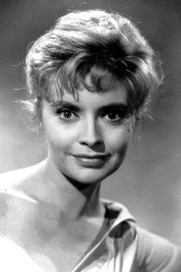 الممثل Yvonne Monlaur